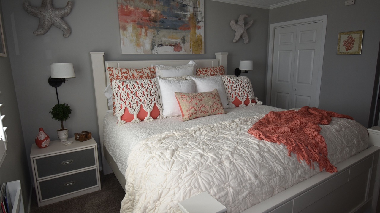 Photo of Bedroom in Surfside Beach