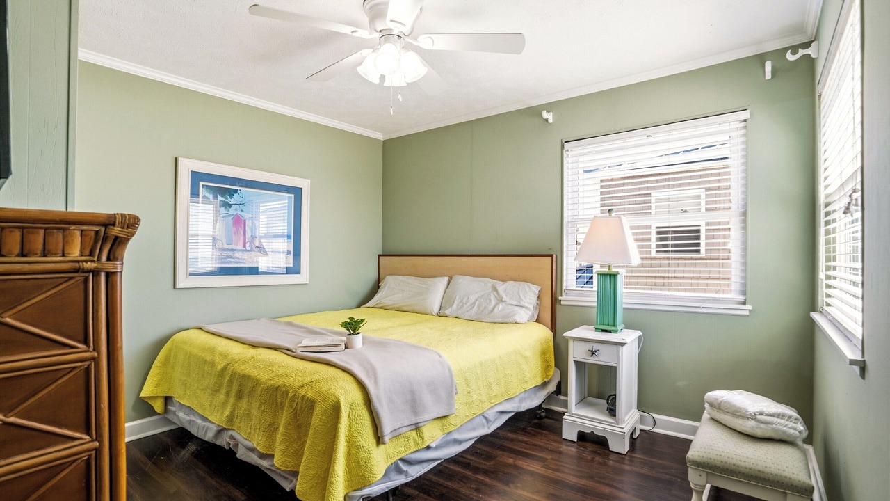 Photo of Bedroom in Cherry Grove Beach