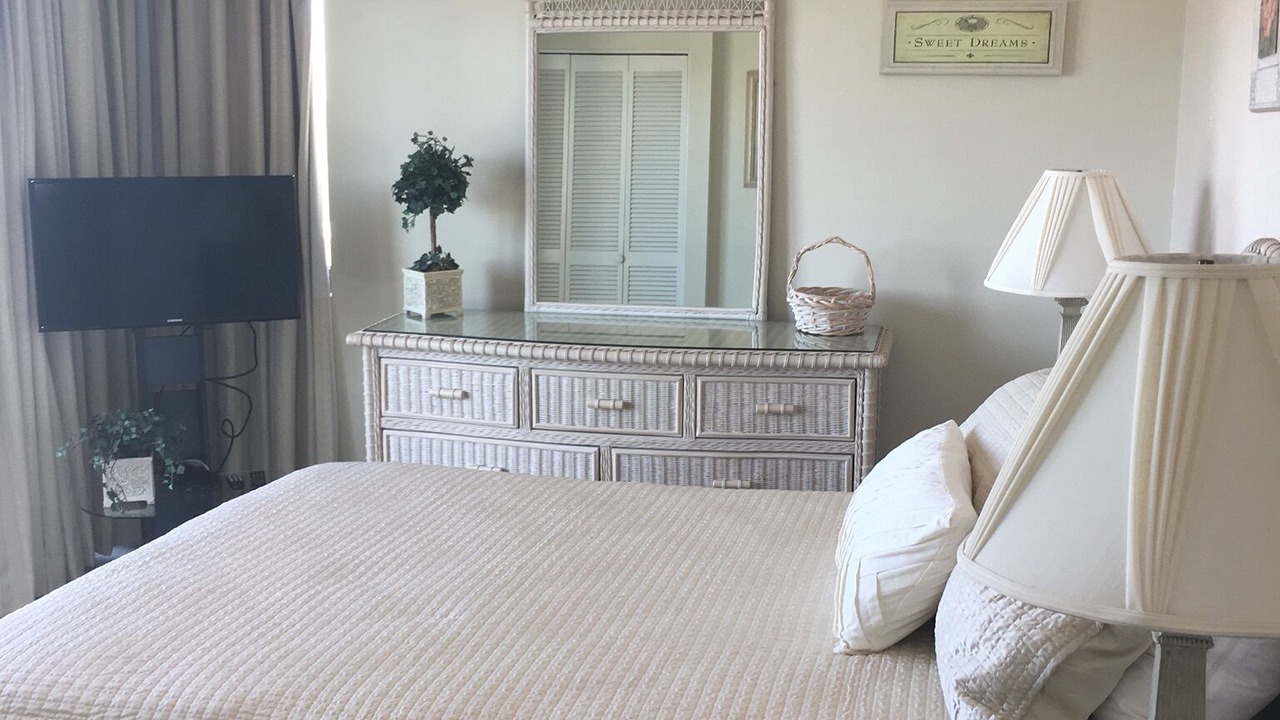 Photo of Bedroom in Crescent Beach