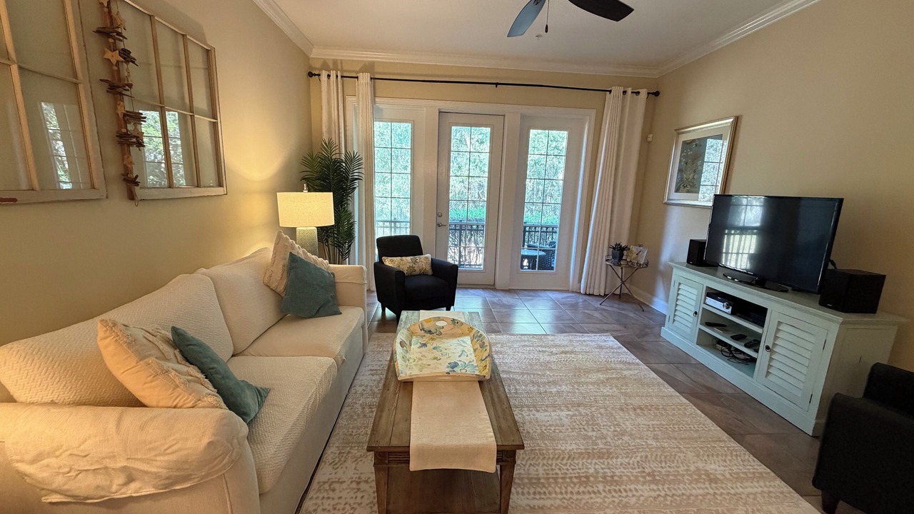 Photo of Livingroom in Amelia City