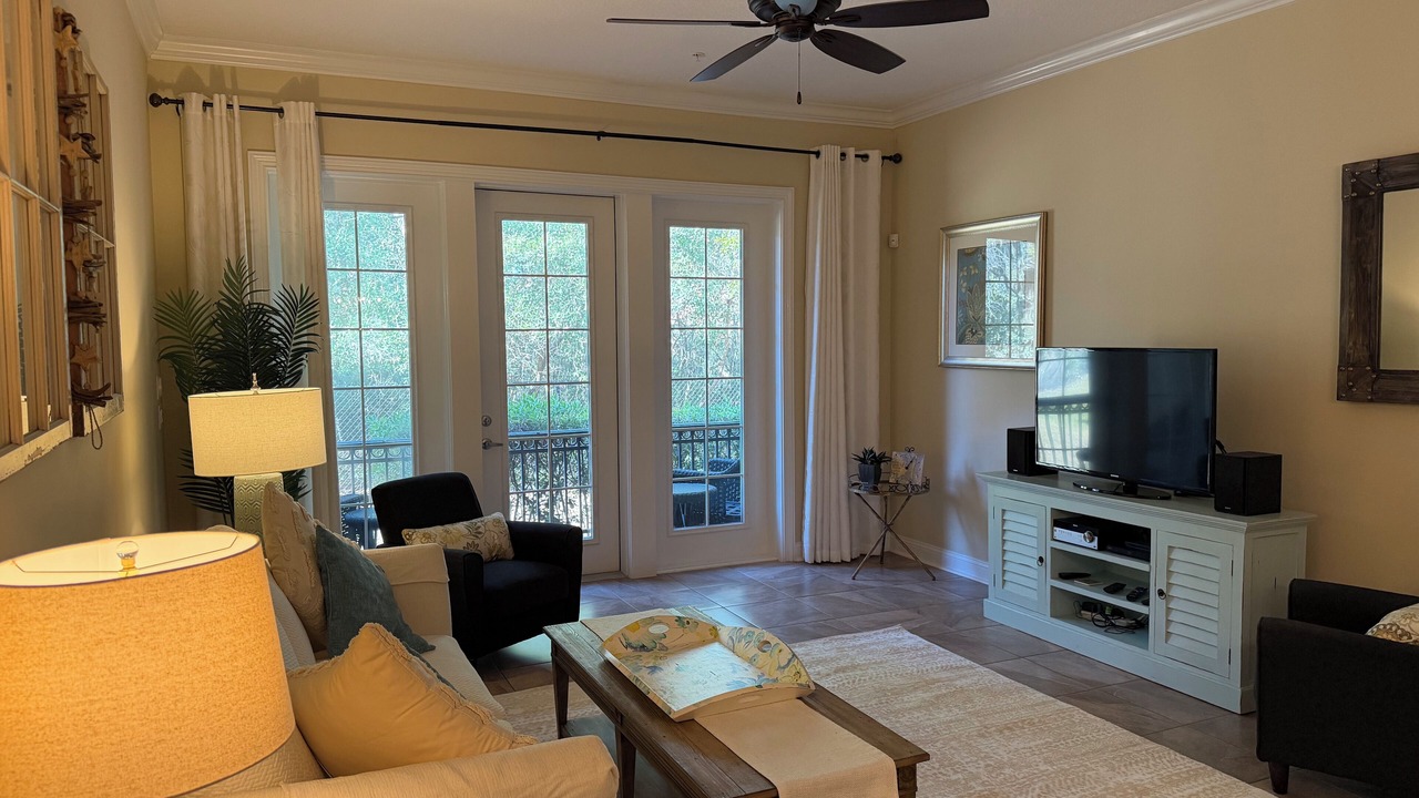 Photo of Livingroom in Amelia City