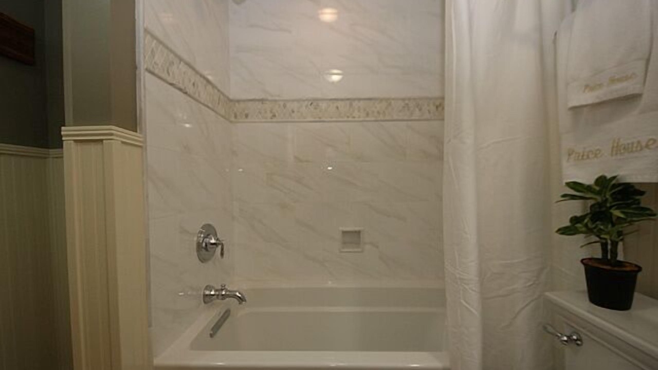Photo of Bathroom in Summerville Historic District