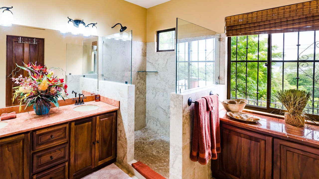 Photo of Bathroom in Potrero