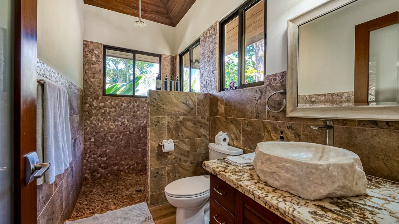 Photo of Bathroom in Ballena