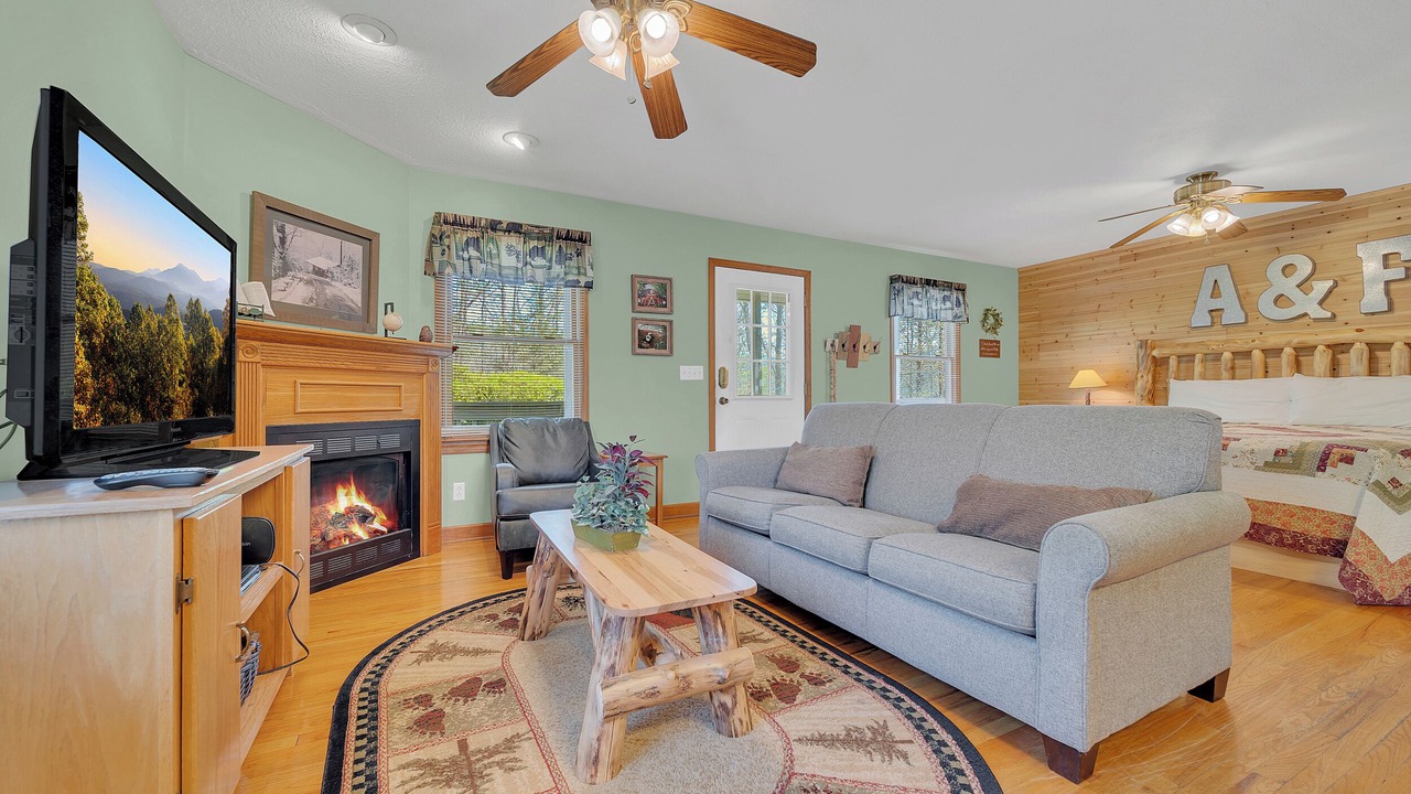 Photo of Livingroom in Pigeon Forge