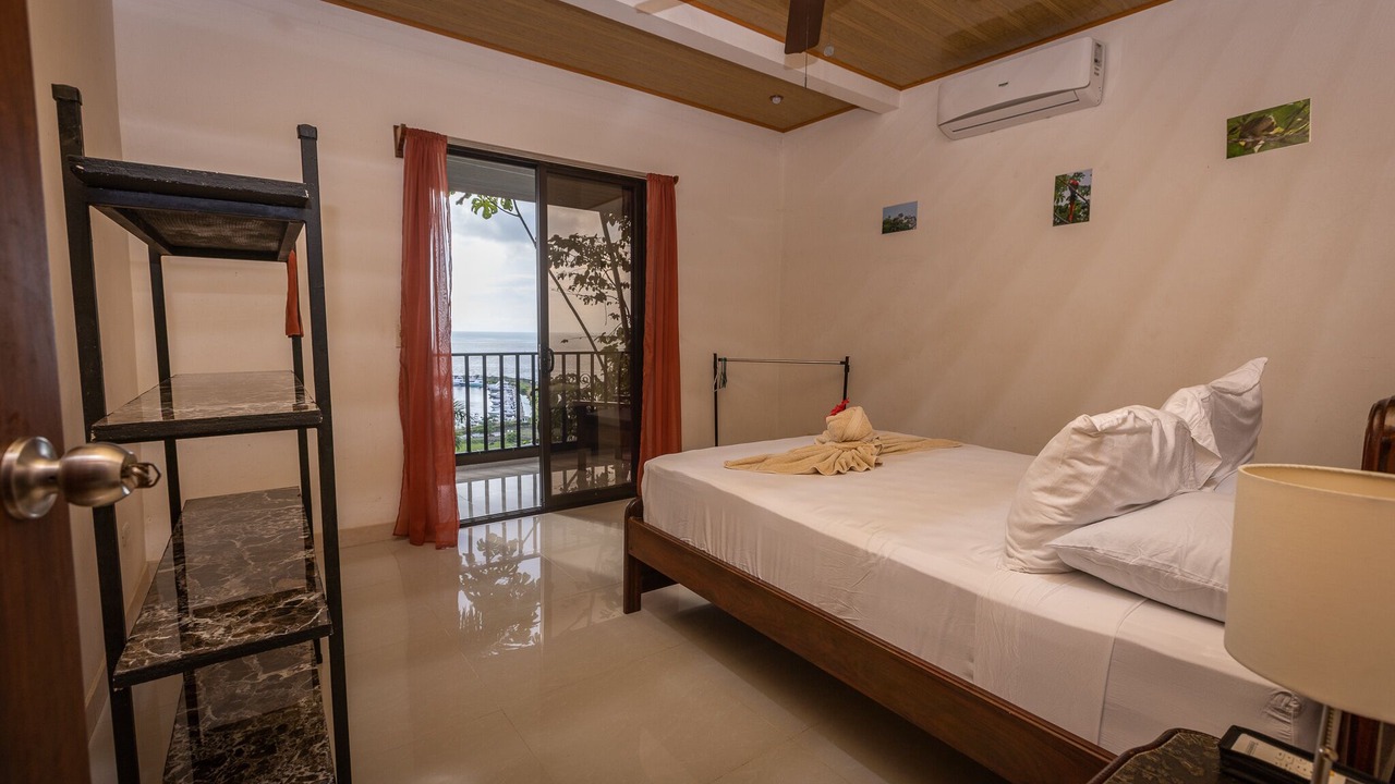 Photo of Bedroom in Quepos