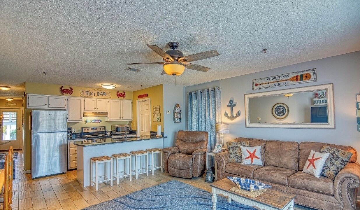 Photo of Livingroom in Surfside Beach
