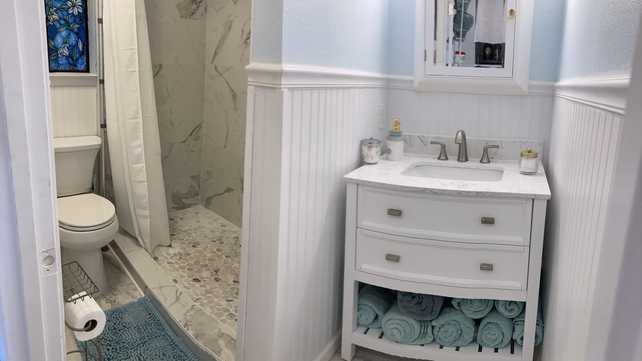 Photo of Bathroom in Navarre Beach