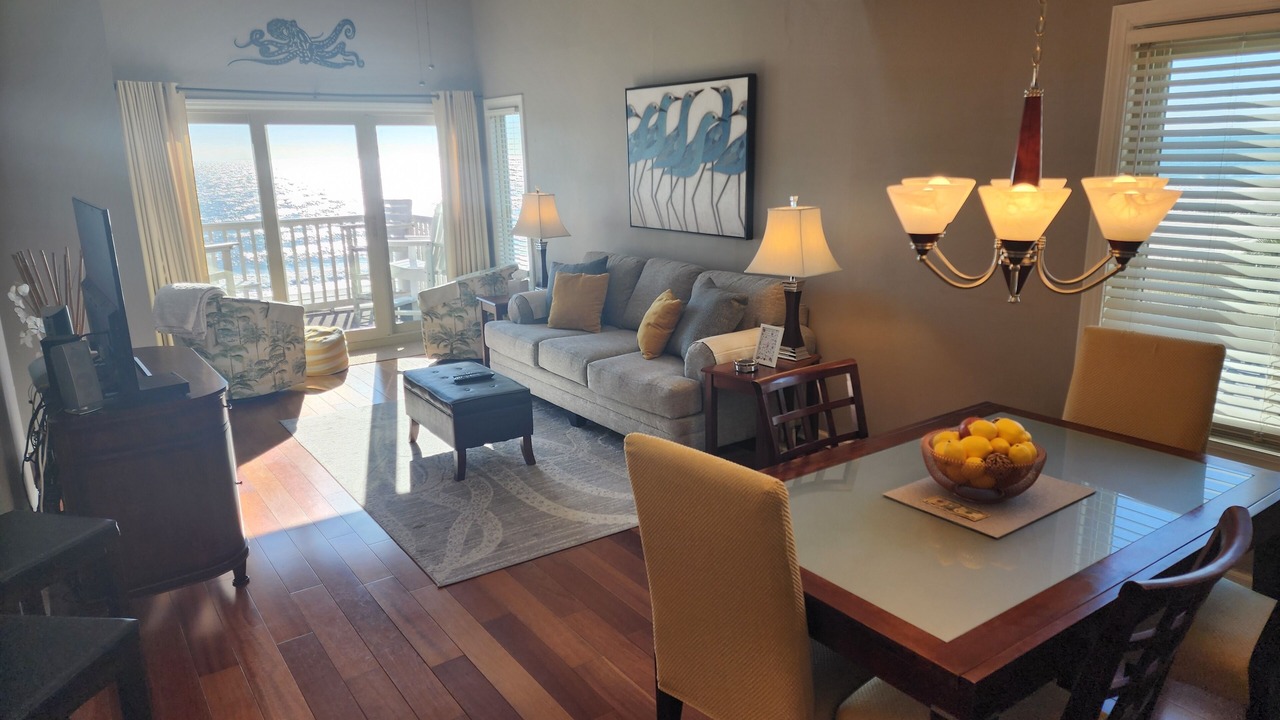 Photo of Livingroom in Surfside Beach