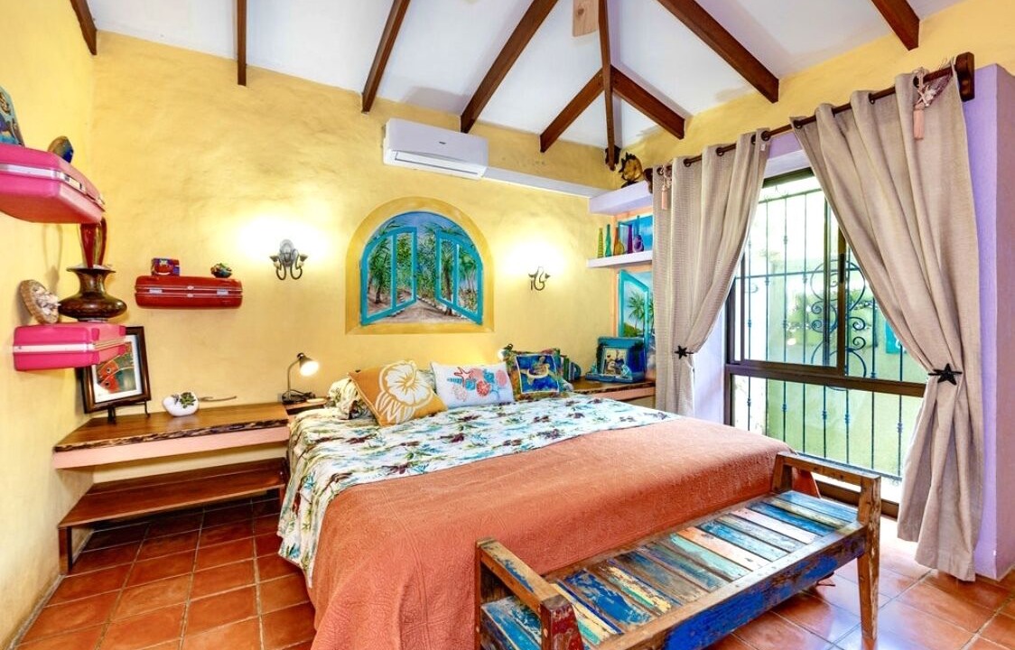 Photo of Bedroom in Palm Beach Estates