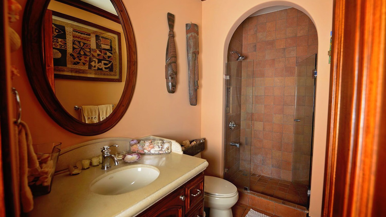 Photo of Bathroom in Canton Parrita