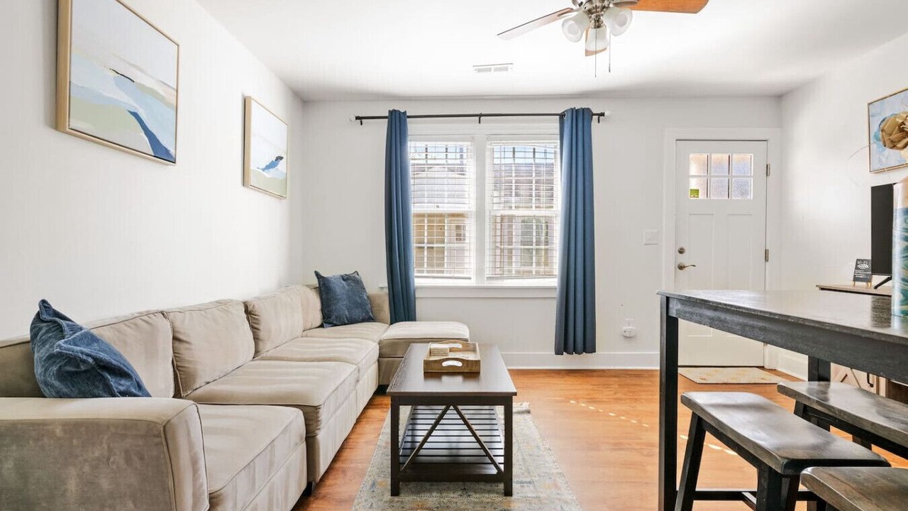 Photo of Livingroom in North Charleston