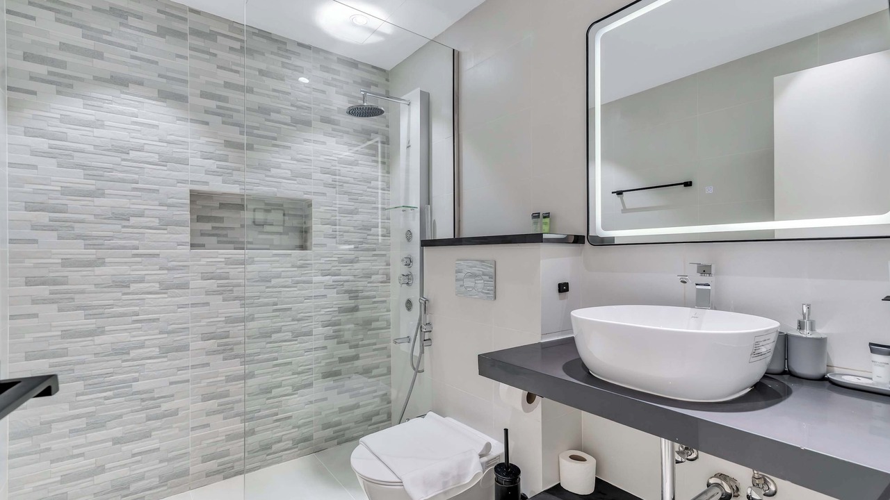 Photo of Bathroom in The Greens