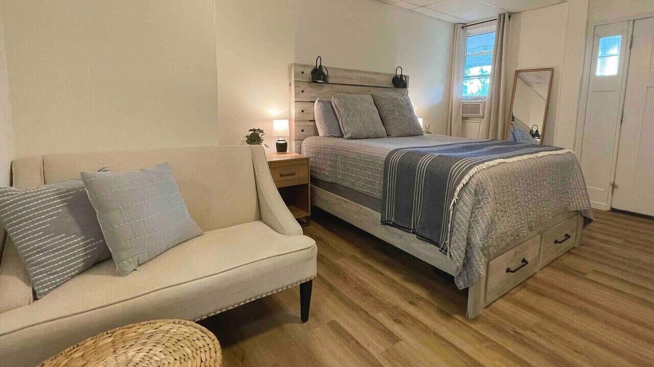 Photo of Bedroom in Round Lake