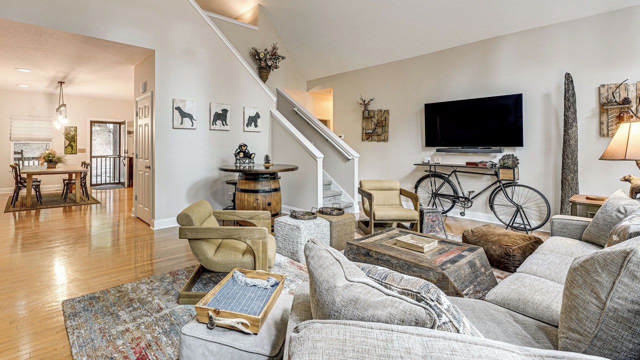 Photo of Livingroom in Sapphire