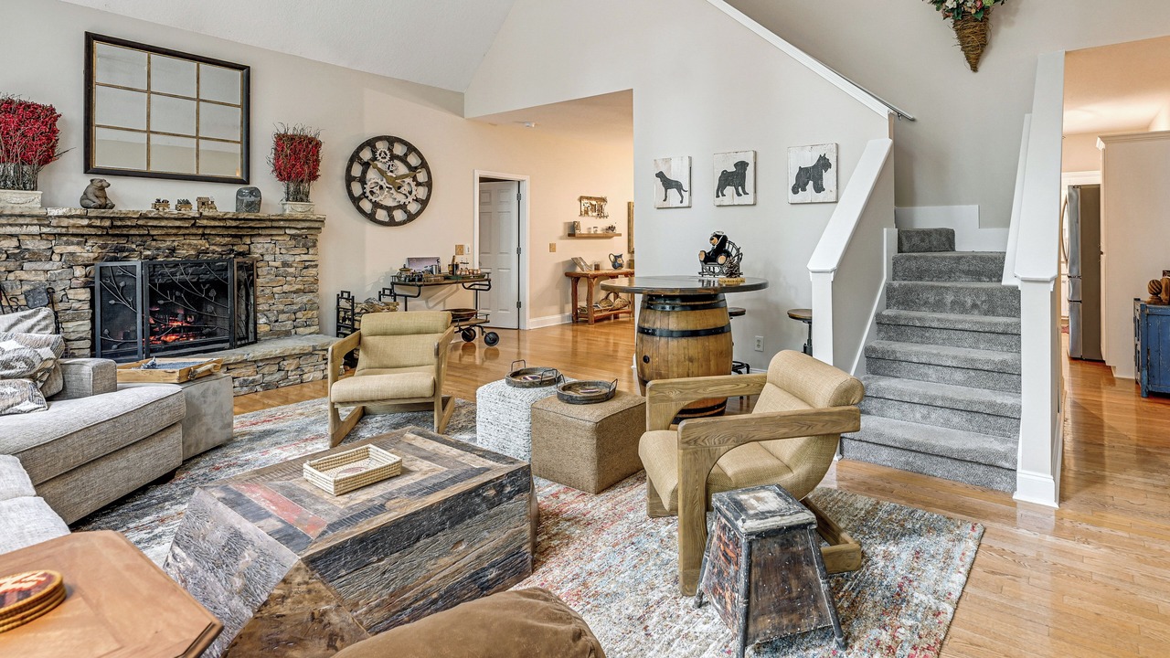 Photo of Livingroom in Sapphire