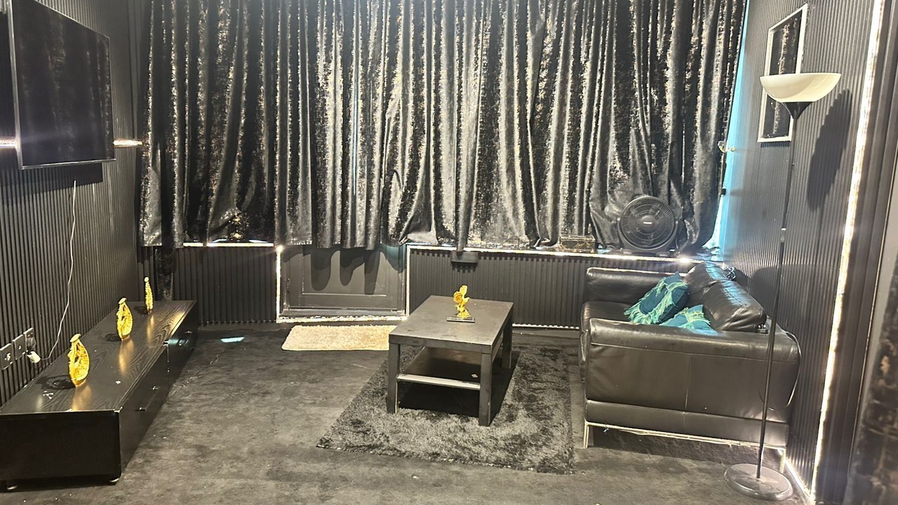 Photo of Livingroom in Free Zone