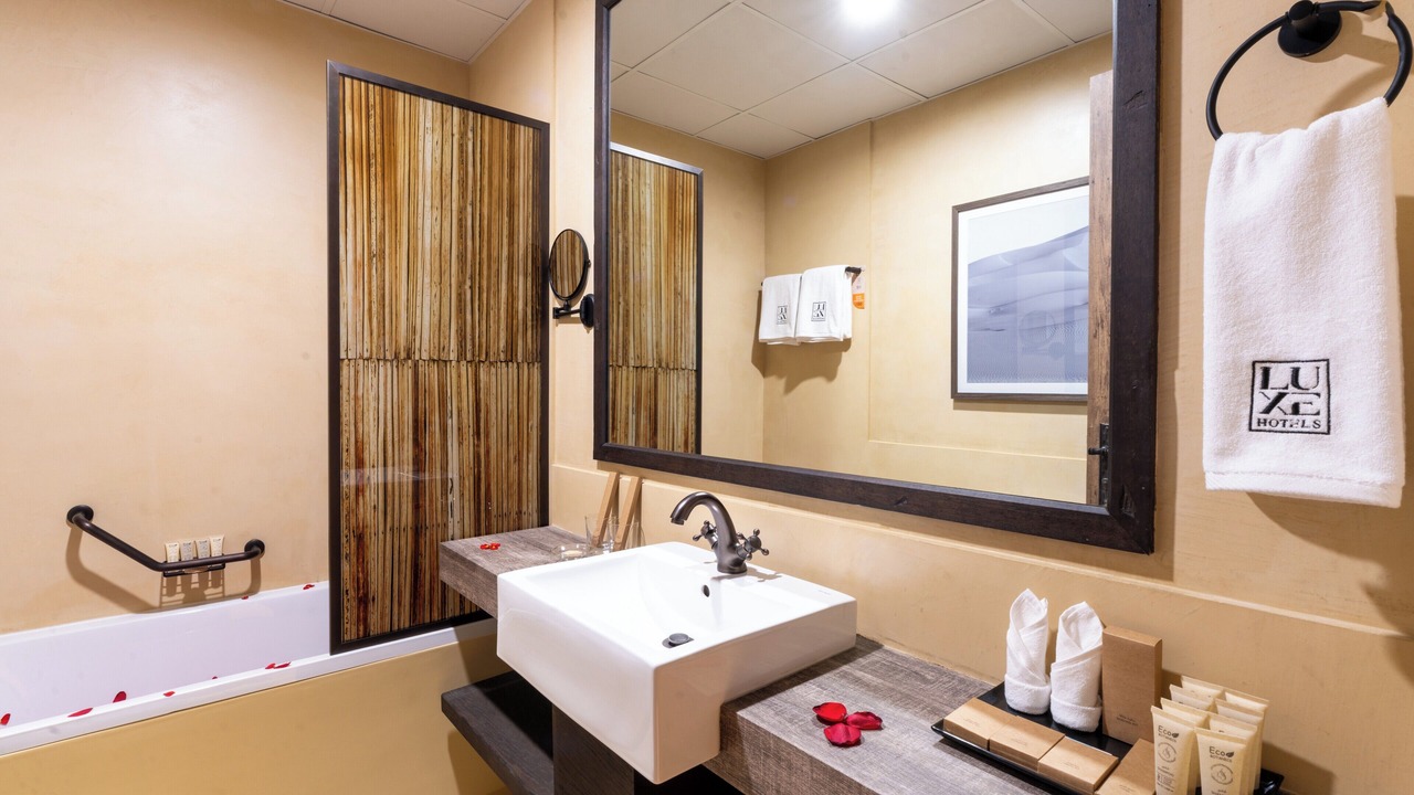 Photo of Bathroom in Trade Centre 1