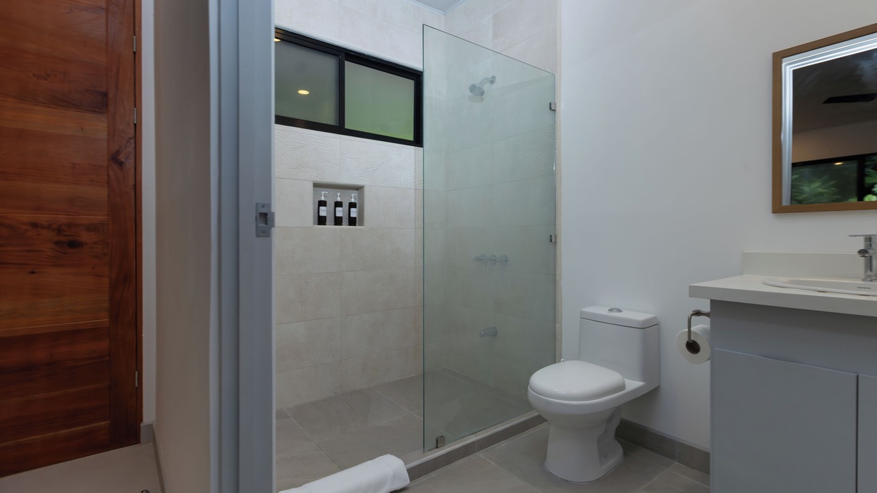 Photo of Bathroom in Portalon