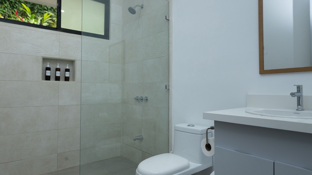 Photo of Bathroom in Portalon