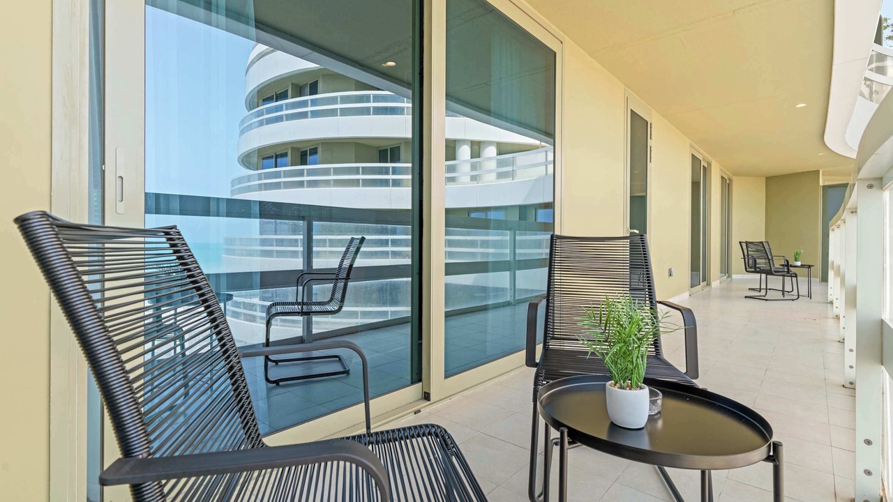Photo of Patio Balcony in Saadiyat Cultural District