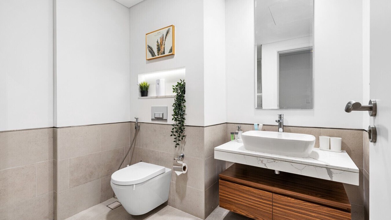 Photo of Bathroom in Umm Suqeim 3