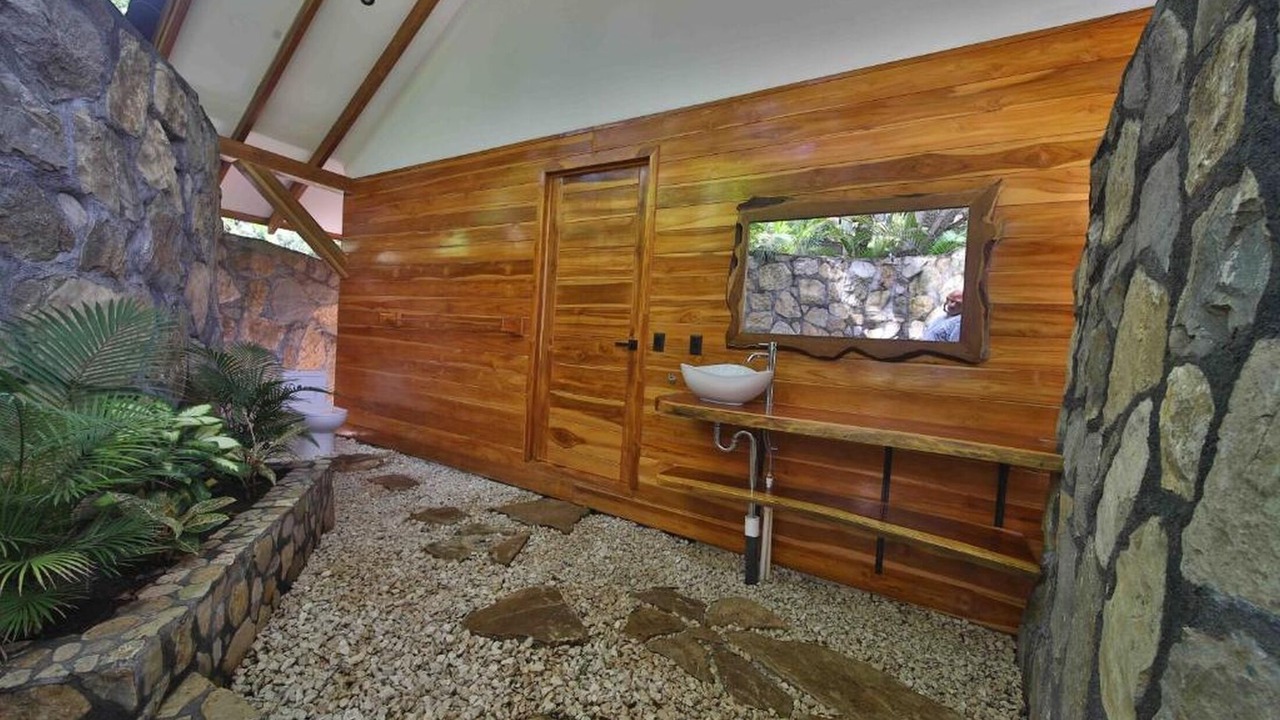 Photo of Bathroom in Playa Naranjo