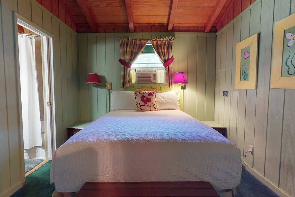Photo of Bedroom in Lakemont