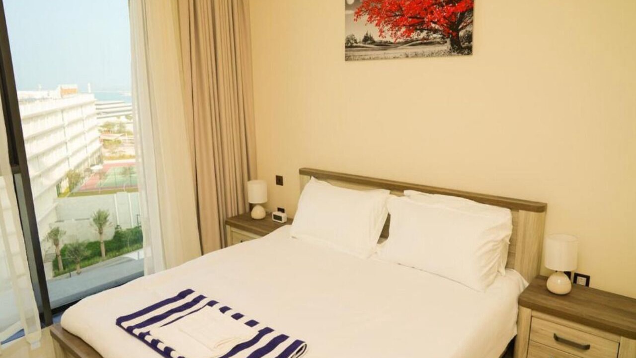 Photo of Bedroom in Mina Al Arab