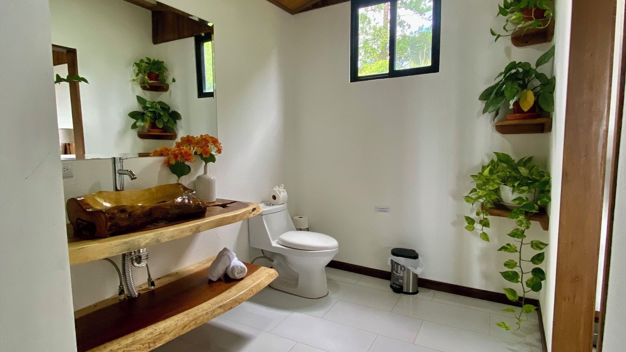 Photo of Bathroom in Sierra
