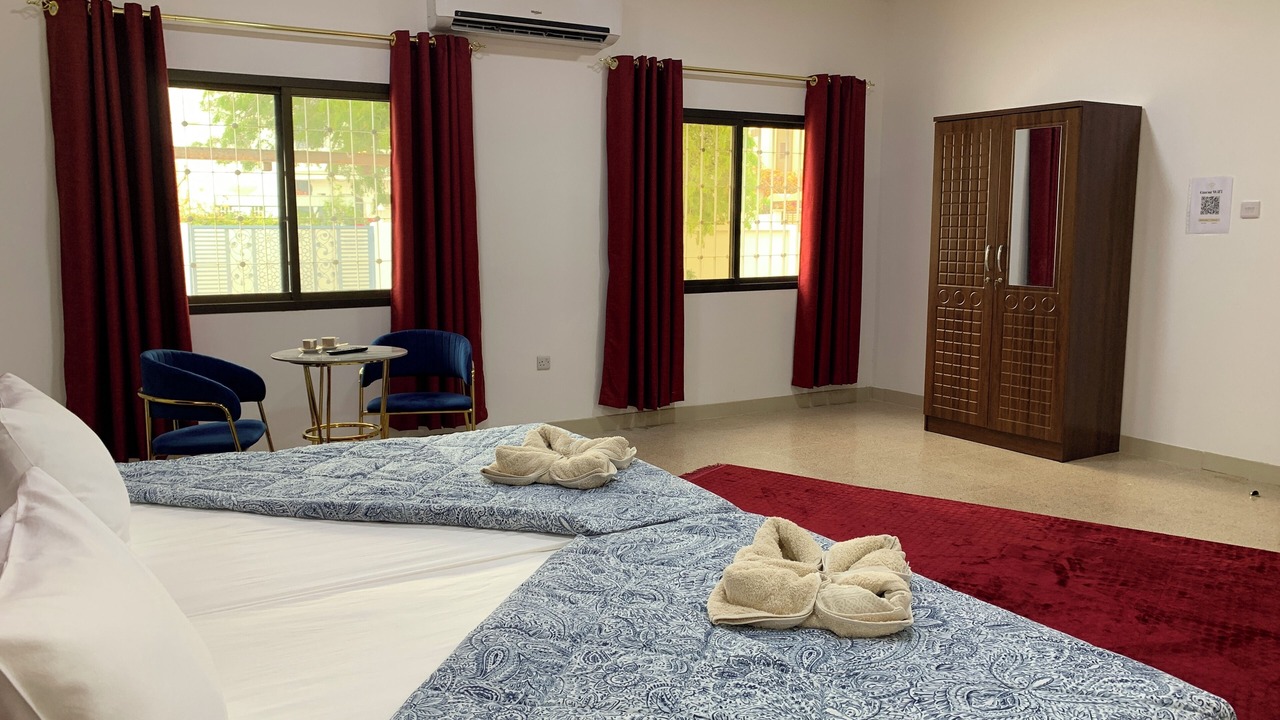 Photo of Bedroom in Qurm