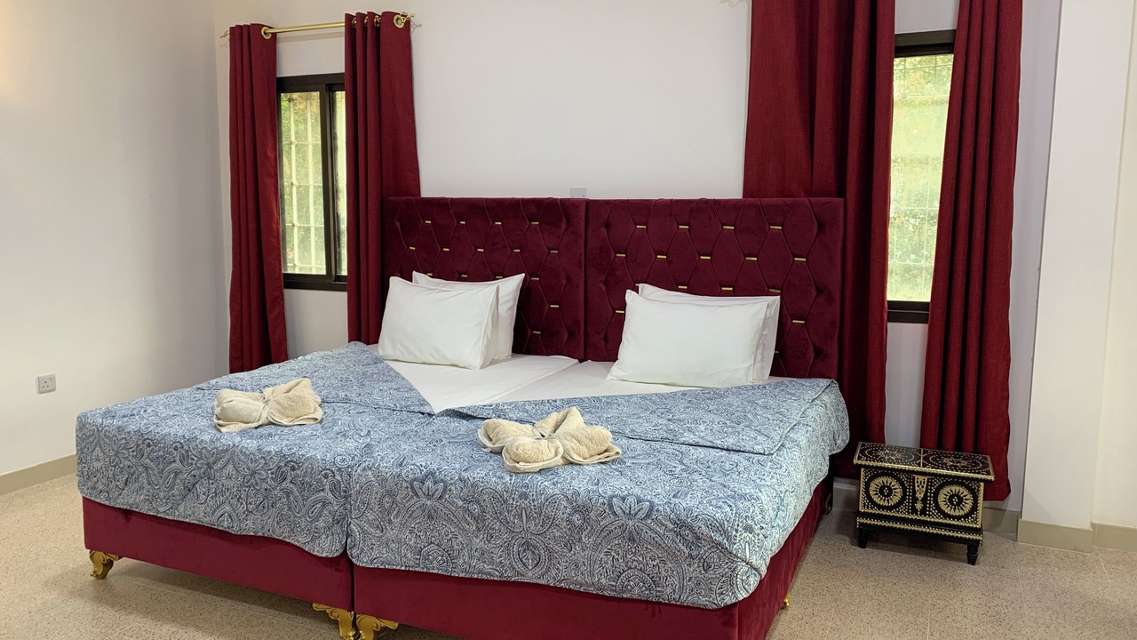 Photo of Bedroom in Qurm