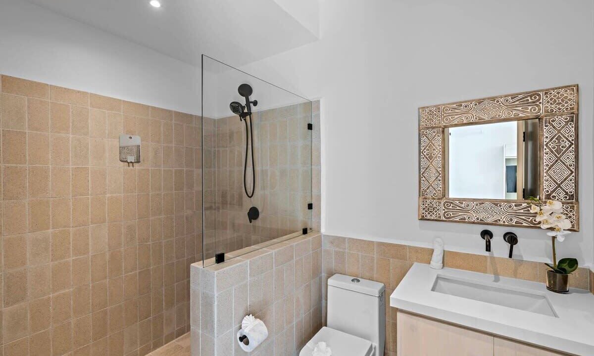 Photo of Bathroom in Potrero