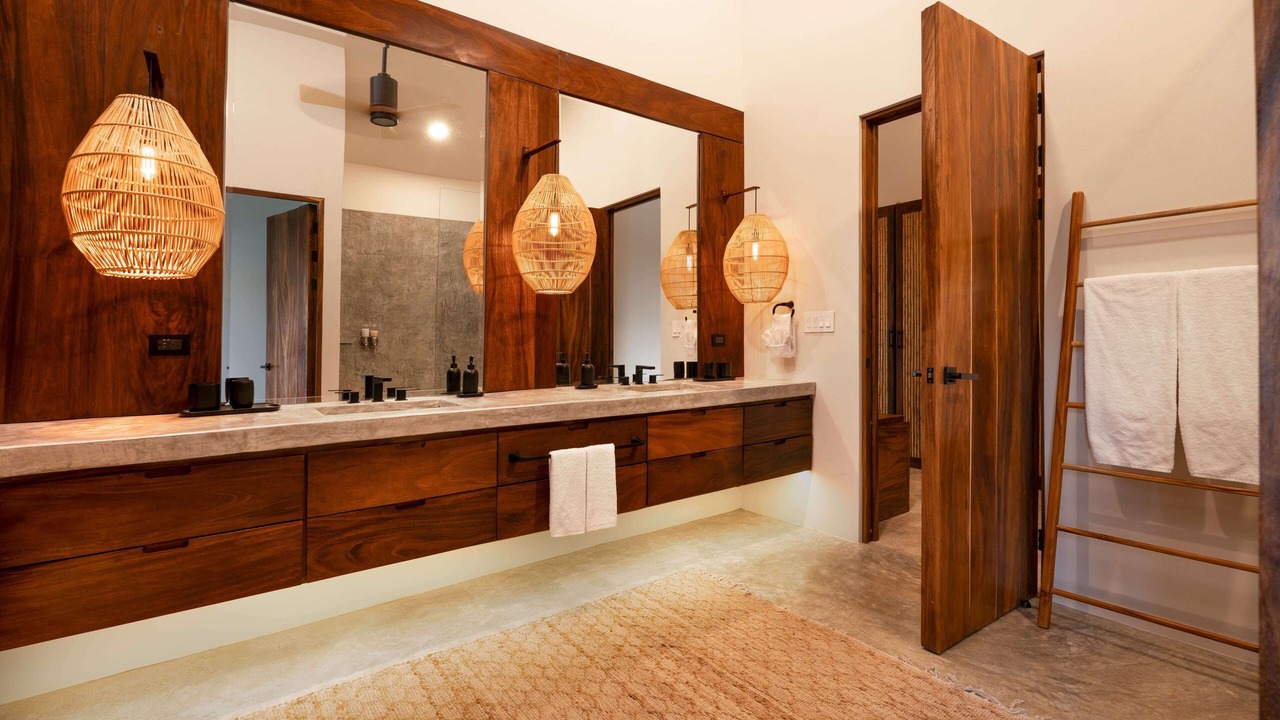 Photo of Bathroom in Playa Guiones