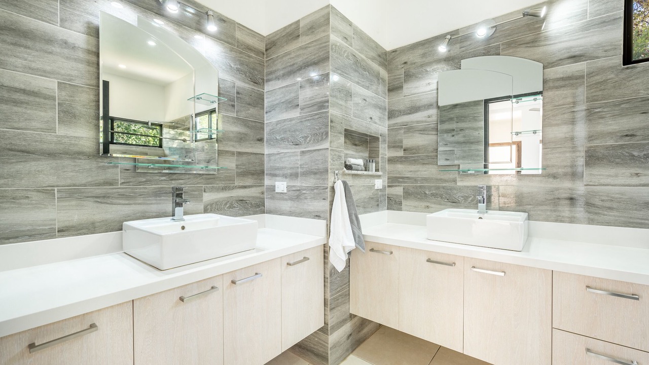Photo of Bathroom in Canafistula