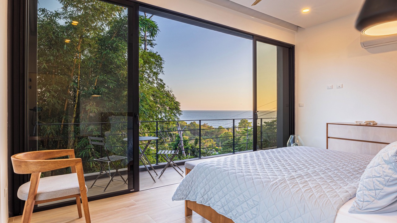 Photo of Bedroom in Hermosa Hills