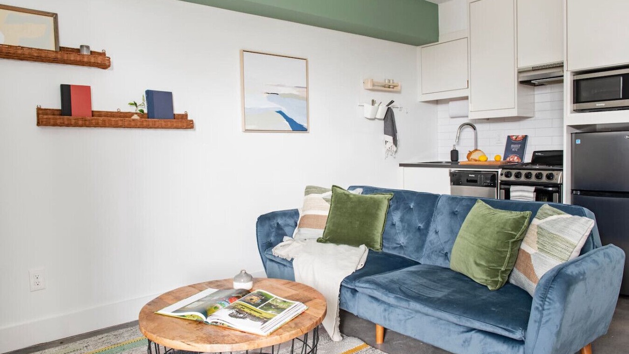 Photo of Livingroom in Virginia Highland