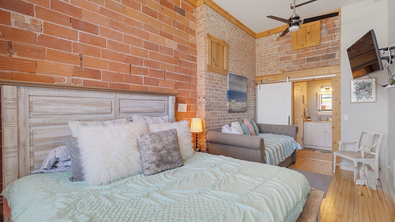 Photo of Bedroom in South Haven