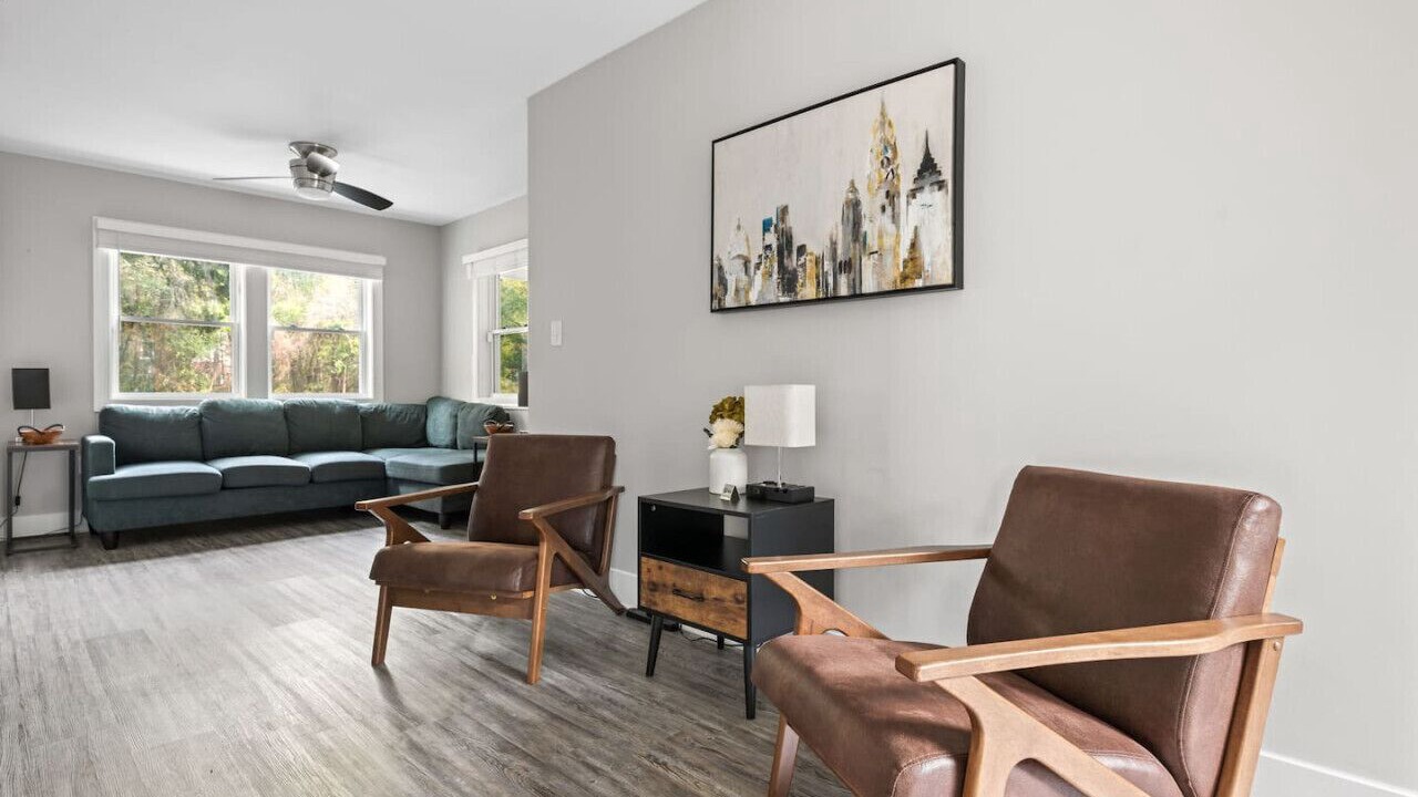 Photo of Livingroom in Mount Pleasant