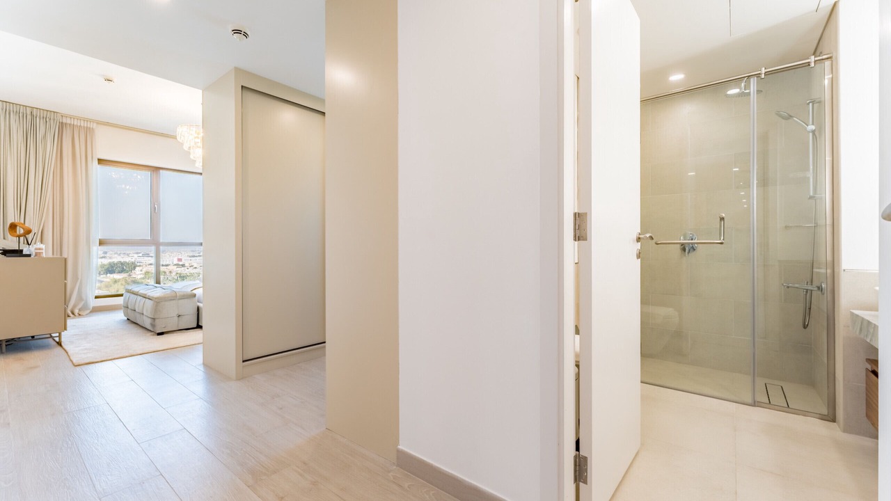 Photo of Bathroom in Umm Suqeim 3