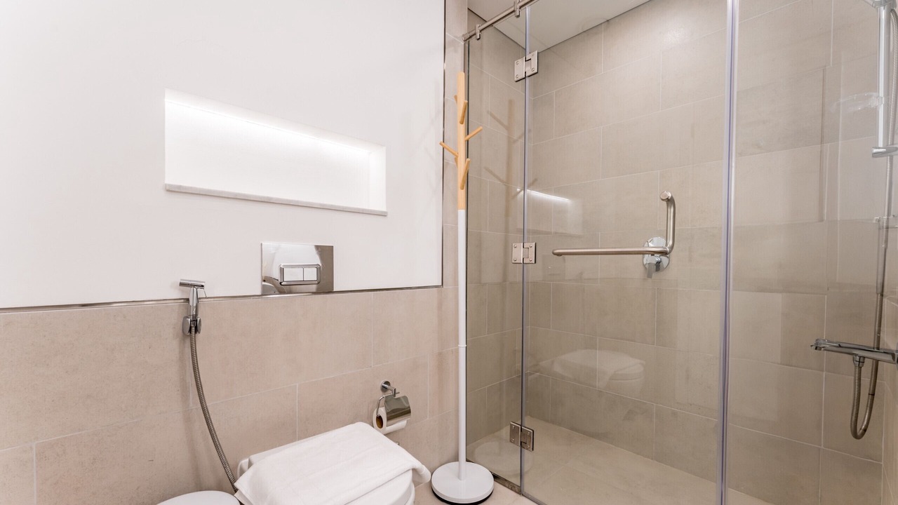 Photo of Bathroom in Umm Suqeim 3