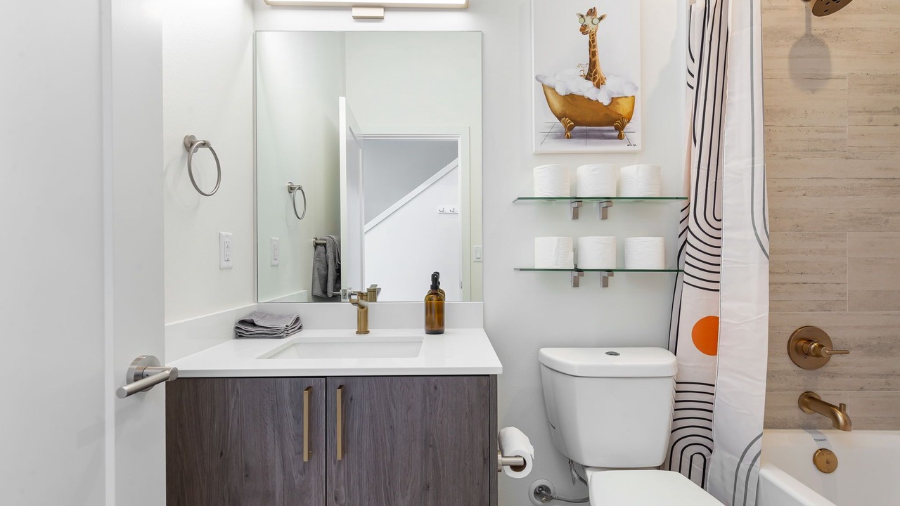 Photo of Bathroom in Broadway