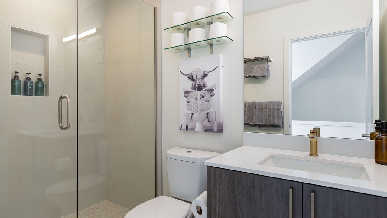 Photo of Bathroom in Broadway