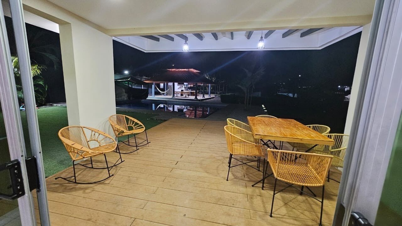 Photo of Outdoor in Canton Parrita