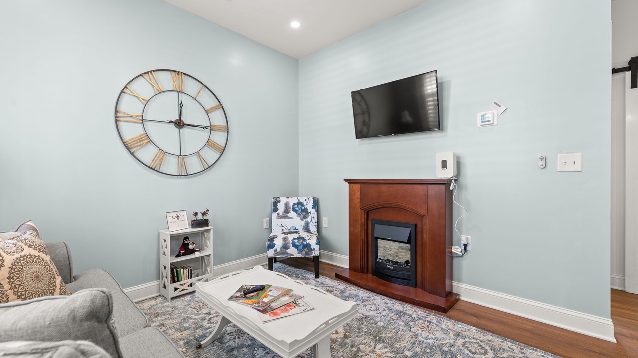 Photo of Livingroom in Summerville Historic District