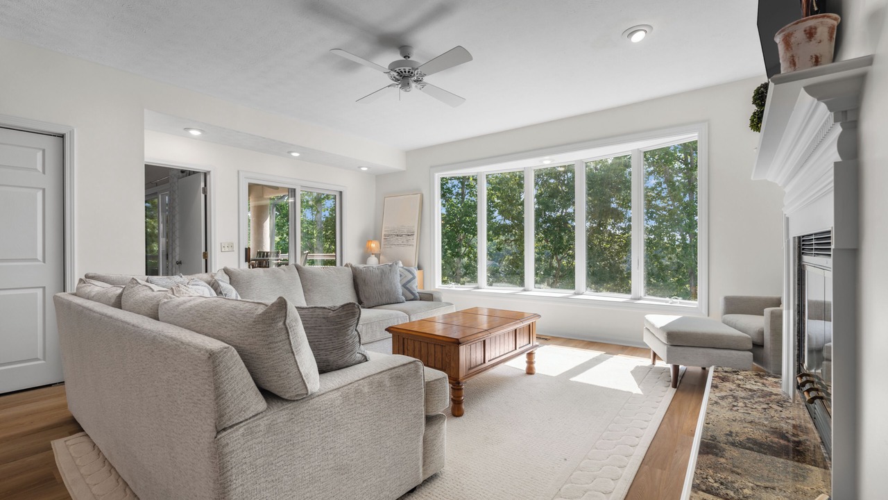 Photo of Livingroom in Salem