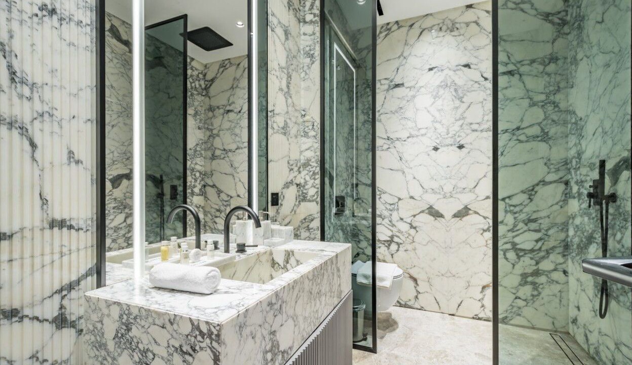 Photo of Bathroom in Palm Jumeirah