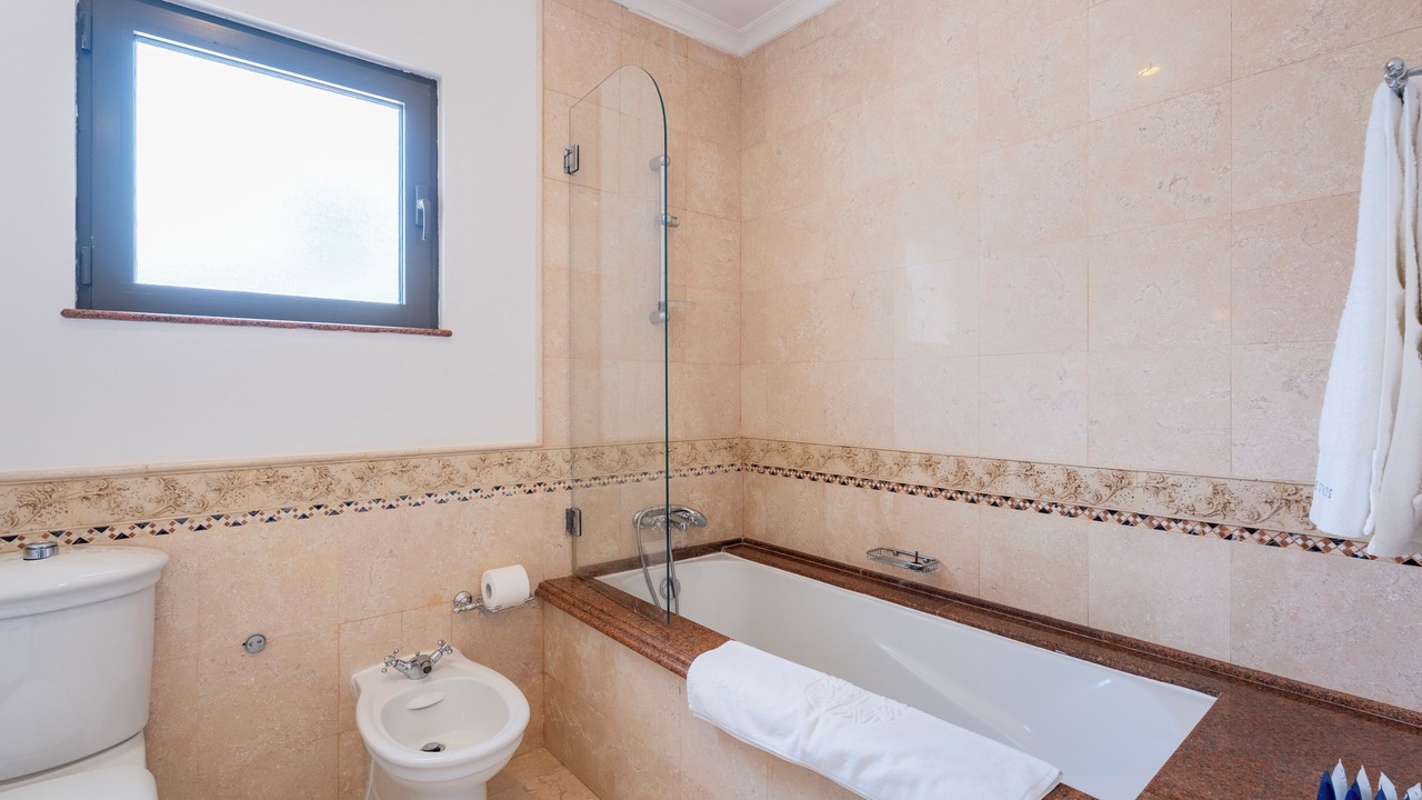 Photo of Bathroom in Palm Jumeirah