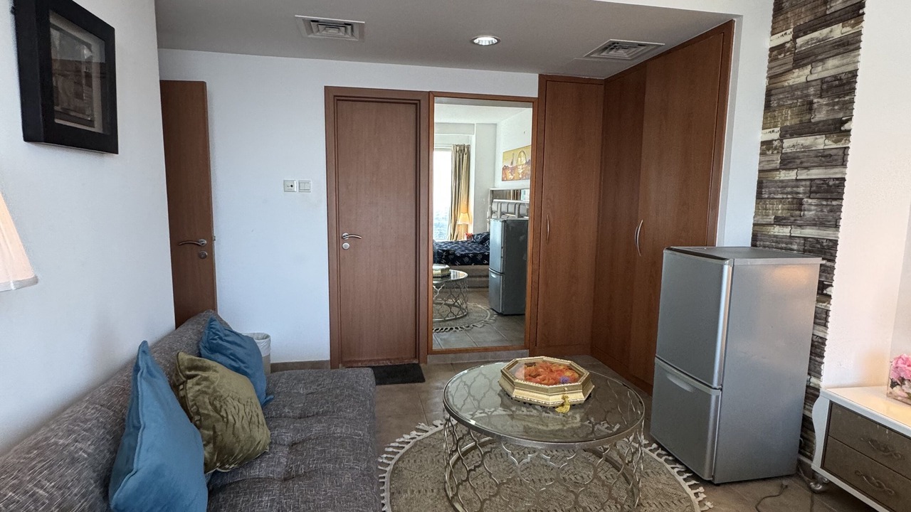 Photo of Livingroom in Trade Center
