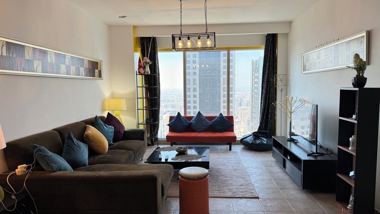 Photo of Livingroom in Trade Center